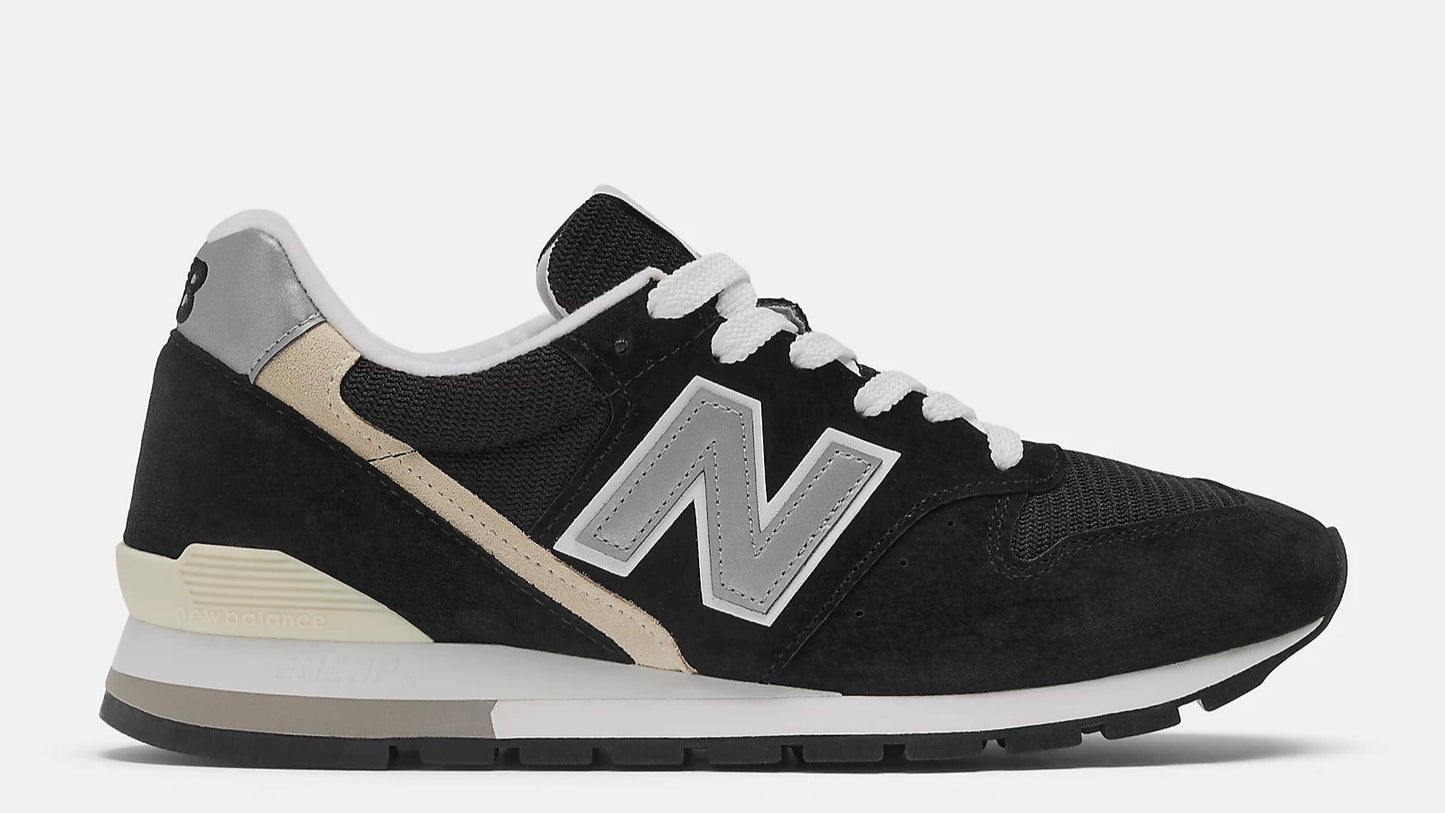 USA 996 Black & Silver